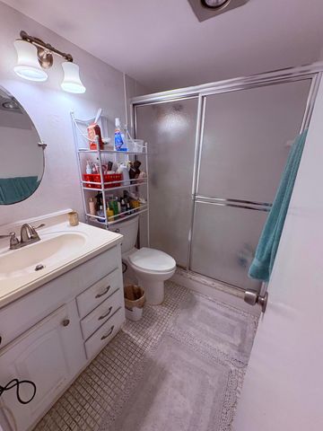 7 Lyndhurst A, Deerfield Beach, FL 33442