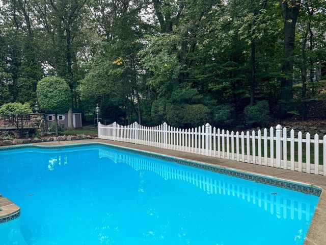 53 Birch Hill Rd, Belmont, MA 02478