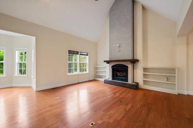 2216 Twin Peaks Ct, Spring Hill, TN 37174