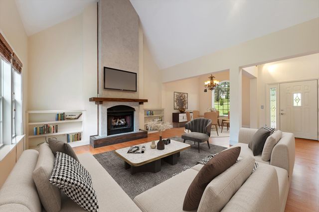 2216 Twin Peaks Ct, Spring Hill, TN 37174