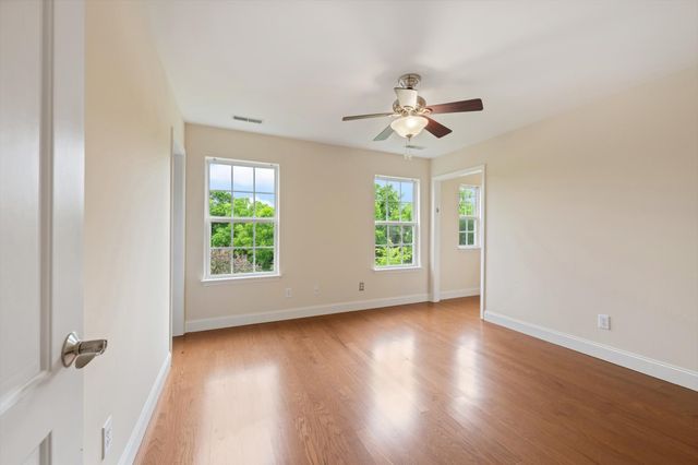 2216 Twin Peaks Ct, Spring Hill, TN 37174