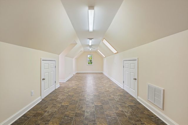 2216 Twin Peaks Ct, Spring Hill, TN 37174