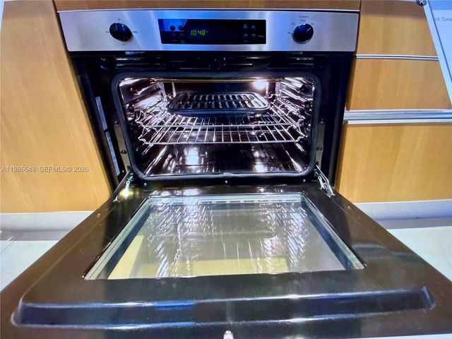 1050 Brickell Ave 2102, Miami, FL 33131