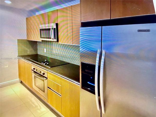 1050 Brickell Ave 2102, Miami, FL 33131