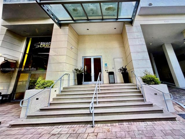 1050 Brickell Ave 2102, Miami, FL 33131