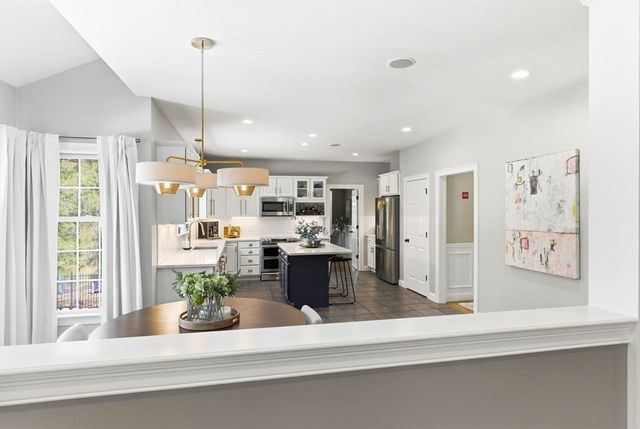 4 Fieldstone Ct, Grafton, MA 01519