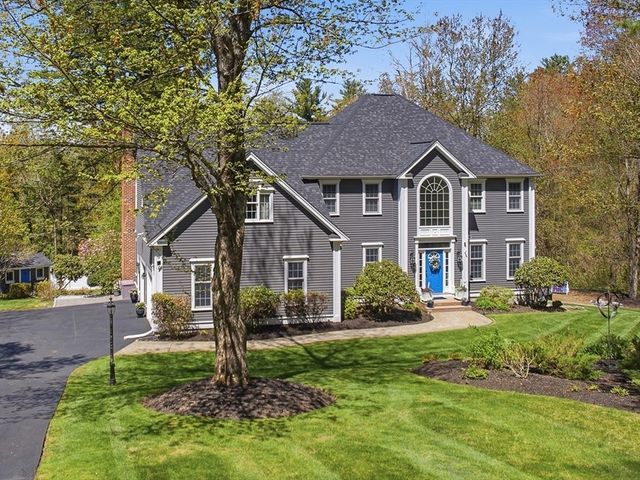 4 Fieldstone Ct, Grafton, MA 01519