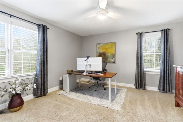 4 Fieldstone Ct, Grafton, MA 01519