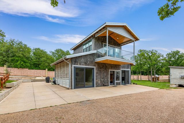 1000 County Road 904, Joshua, TX 76058