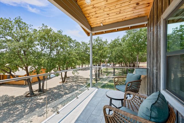 1000 County Road 904, Joshua, TX 76058