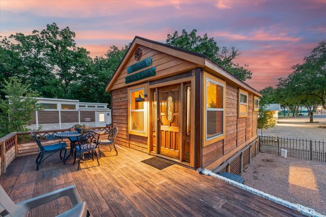 1000 County Road 904, Joshua, TX 76058