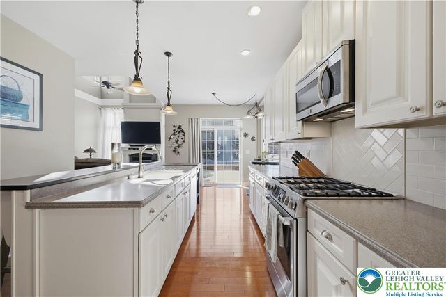 845 Garden Court, Easton, PA 18040