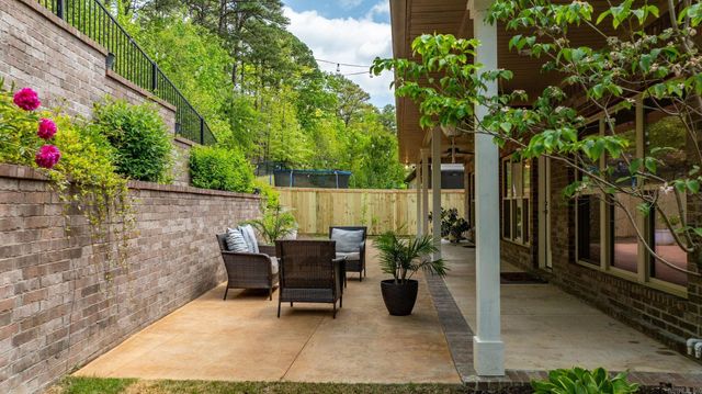 13812 Foxfield Lane, Little Rock, AR 72211