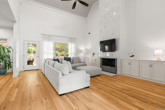 13812 Foxfield Lane, Little Rock, AR 72211