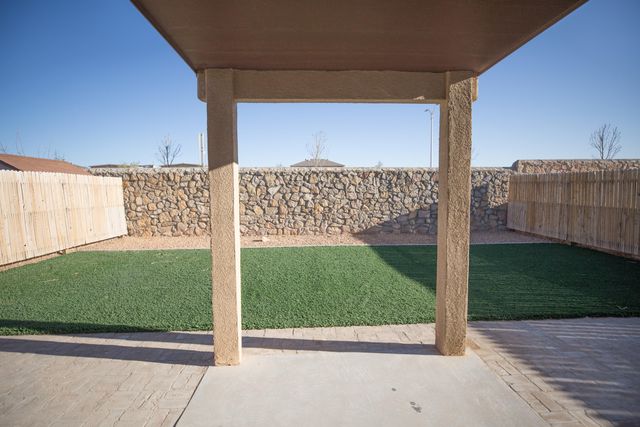 13231 KESTREL Avenue, Horizon City, TX 79928