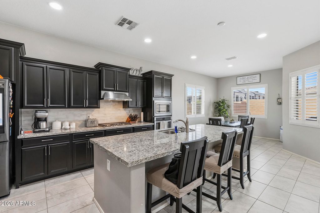 4916 N 185TH Drive, Goodyear, AZ 85395 — photo 2
