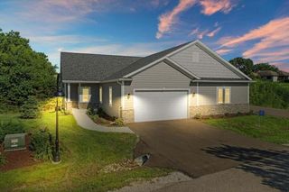 596 Tindalls Nest, Twin Lakes, WI 53181