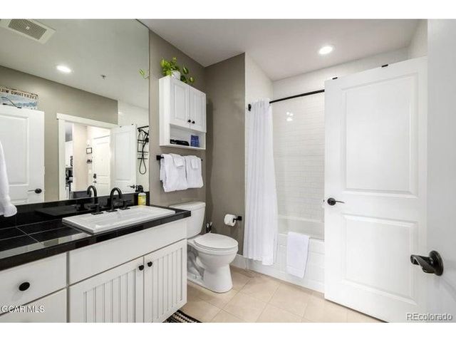 300 Base Camp Cir 113, Granby, CO 80446