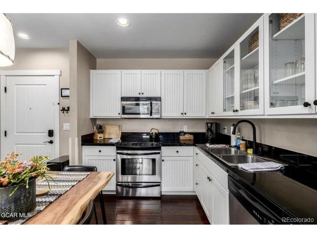 300 Base Camp Cir 113, Granby, CO 80446