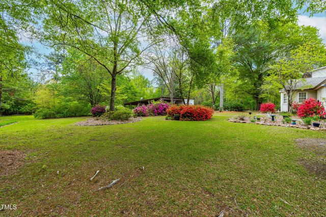 1741 W Blackman Road, Dunn, NC 28334