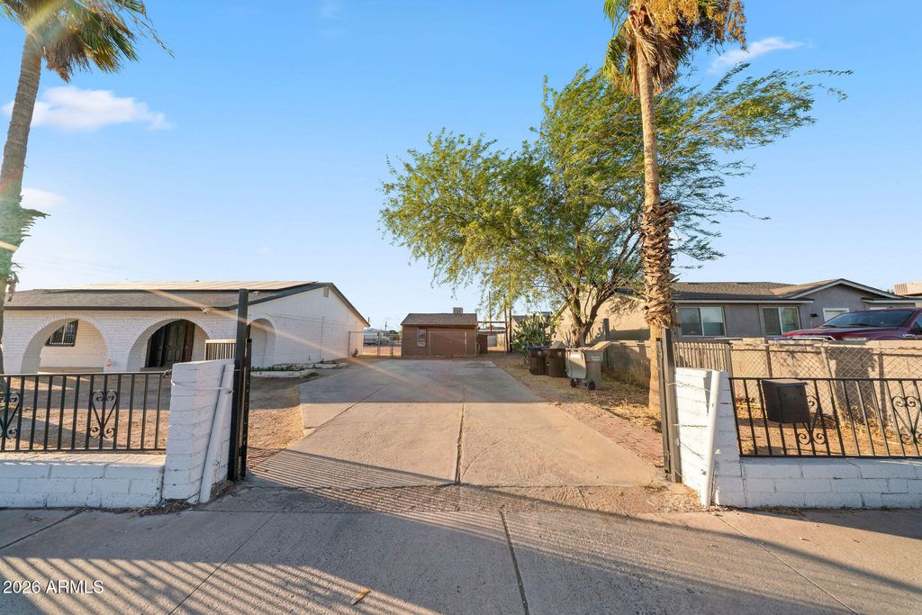9416 W MADISON Street, Tolleson, AZ 85353 — photo 5