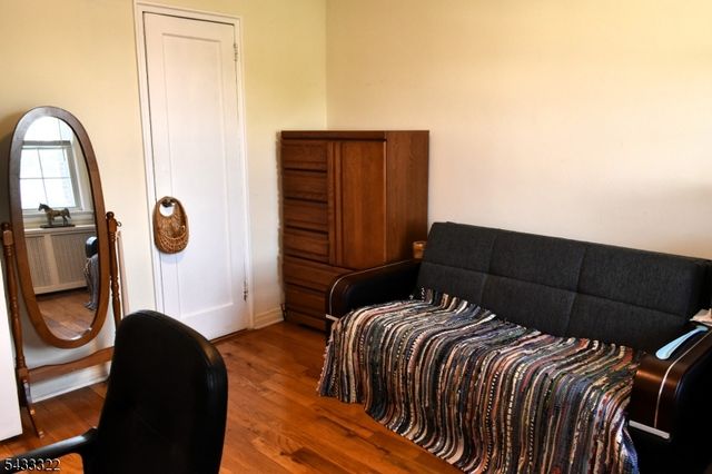 35 Elmwood Ter 35, Elmwood Park Boro, NJ 07407
