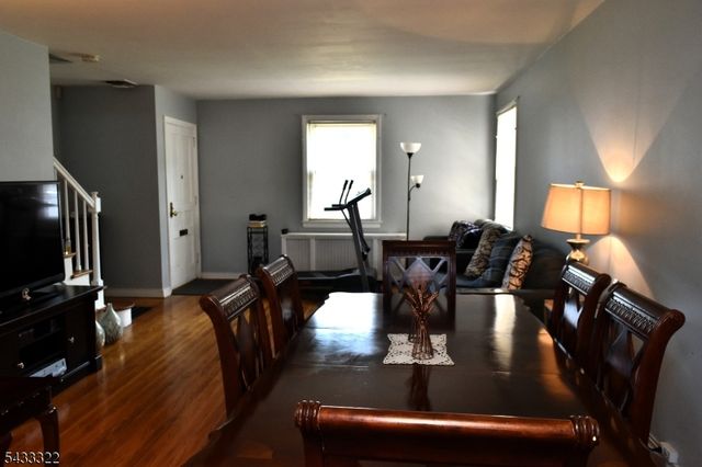 35 Elmwood Ter 35, Elmwood Park Boro, NJ 07407