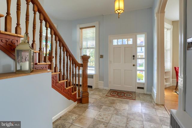 424 W MAIN STREET, Mechanicsburg, PA 17055