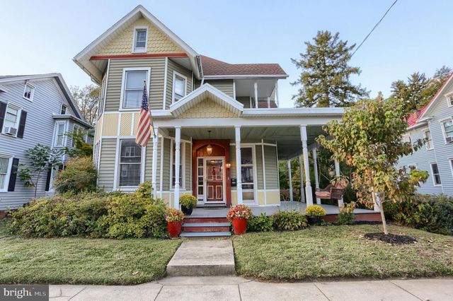 424 W MAIN STREET, Mechanicsburg, PA 17055