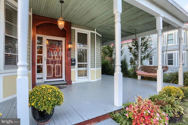 424 W MAIN STREET, Mechanicsburg, PA 17055