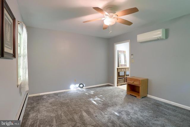 424 W MAIN STREET, Mechanicsburg, PA 17055