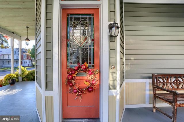 424 W MAIN STREET, Mechanicsburg, PA 17055