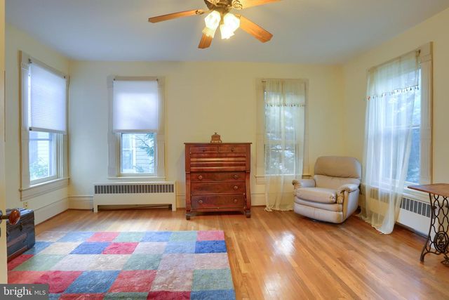 424 W MAIN STREET, Mechanicsburg, PA 17055