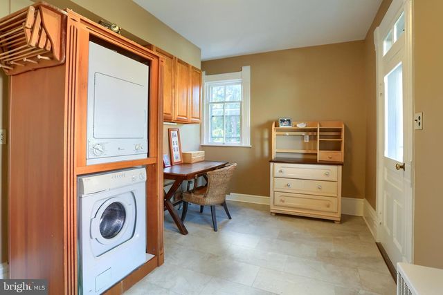 424 W MAIN STREET, Mechanicsburg, PA 17055