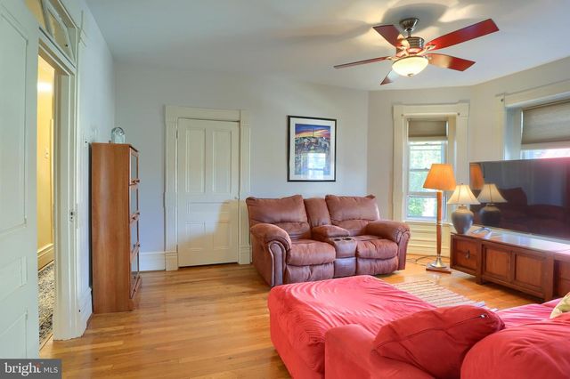 424 W MAIN STREET, Mechanicsburg, PA 17055