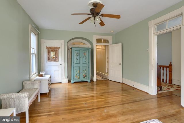 424 W MAIN STREET, Mechanicsburg, PA 17055