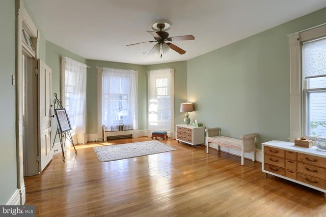 424 W MAIN STREET, Mechanicsburg, PA 17055