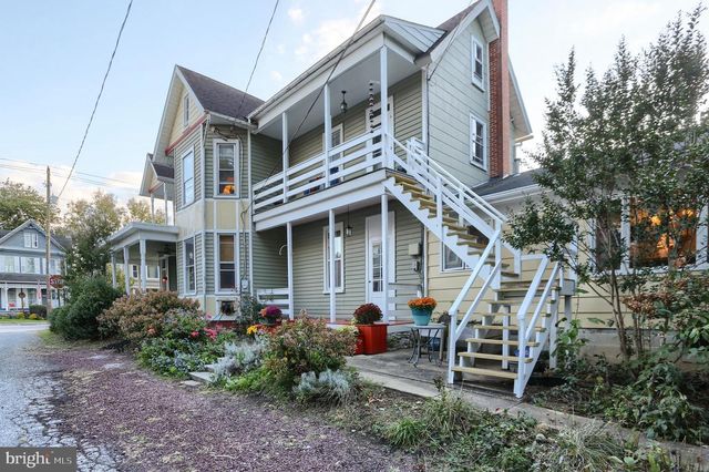 424 W MAIN STREET, Mechanicsburg, PA 17055