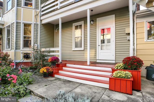 424 W MAIN STREET, Mechanicsburg, PA 17055