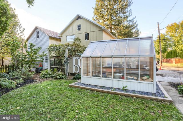 424 W MAIN STREET, Mechanicsburg, PA 17055