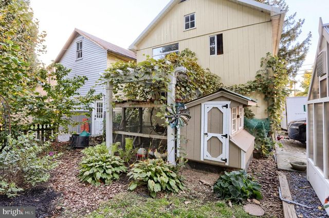 424 W MAIN STREET, Mechanicsburg, PA 17055