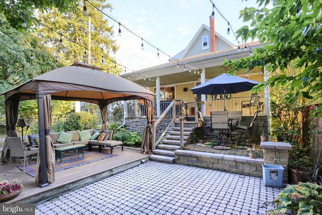 424 W MAIN STREET, Mechanicsburg, PA 17055