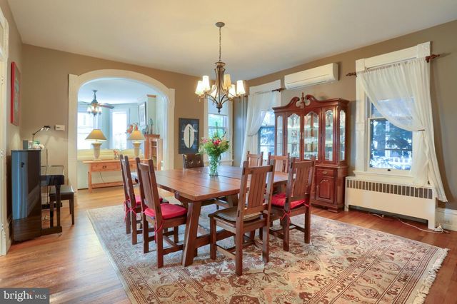 424 W MAIN STREET, Mechanicsburg, PA 17055