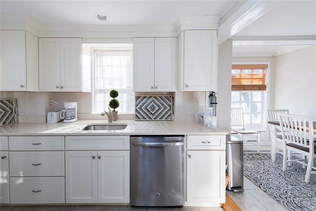 115 John Street, Newport, RI 02840