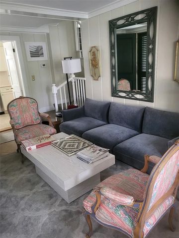 115 John Street, Newport, RI 02840