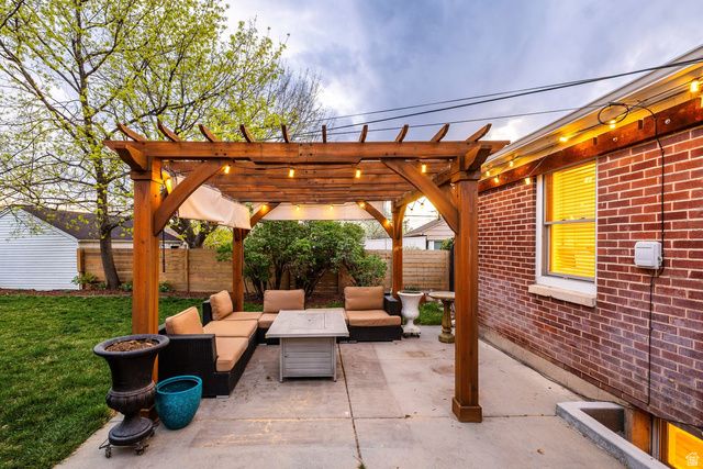 2008 E STRATFORD DR, Salt Lake City, UT 84109