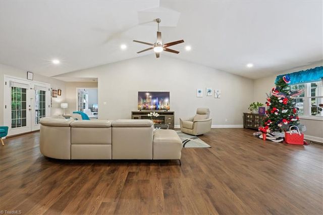 5086 Appalachian Road, Winston-salem, NC 27105