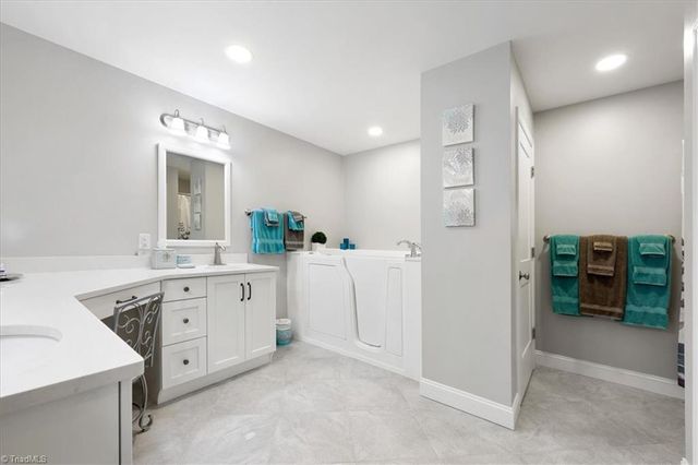 5086 Appalachian Road, Winston-salem, NC 27105