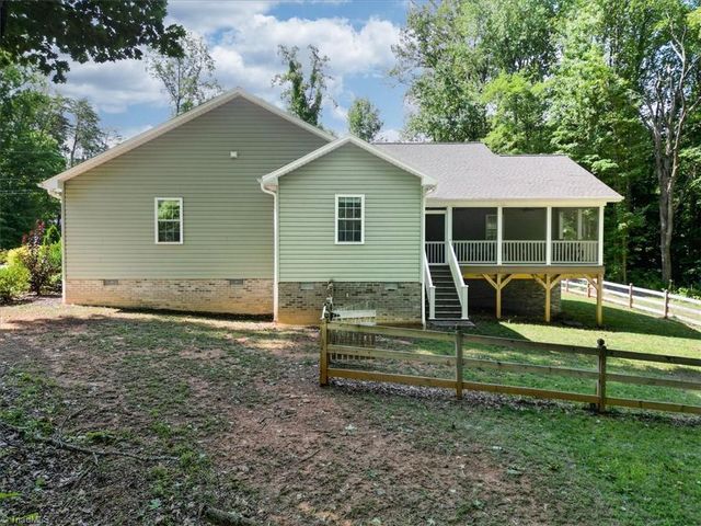 5086 Appalachian Road, Winston-salem, NC 27105