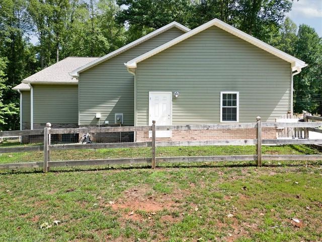 5086 Appalachian Road, Winston-salem, NC 27105